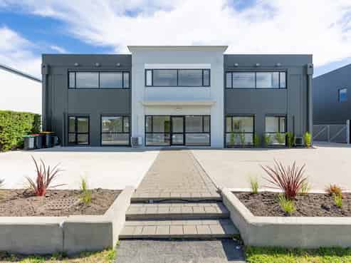 Refurbished industrial with secure yard