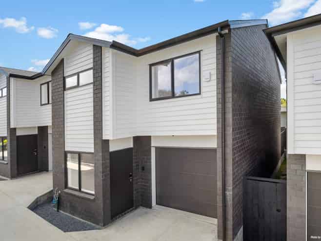 4 Kyeemagh Street, Botany Downs