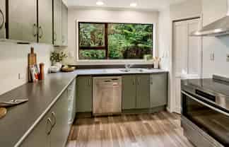 62 Lord Street, STOKES VALLEY