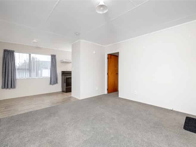 11a McKenzie Terrace, Carterton