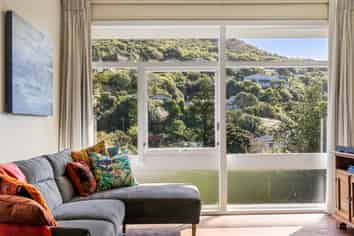 10 Bourbon Terrace, Karori