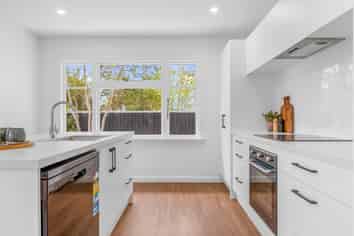 61 Kensington Avenue, Saint Albans