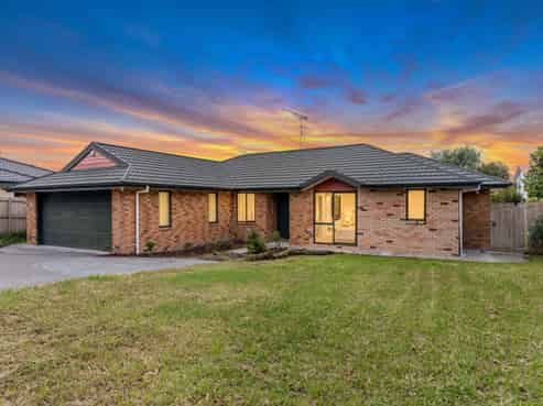 100 Greenhithe Road, Greenhithe