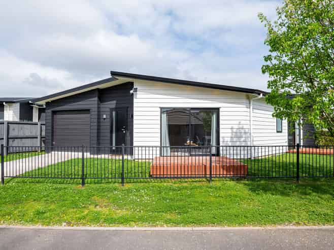 2/31 Maggie Place, Chartwell