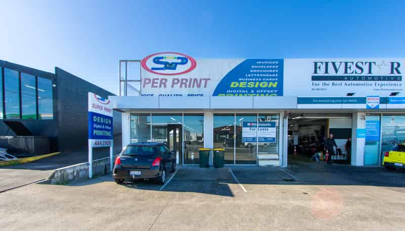 Shop 1/28 Barrys Point Road, Takapuna