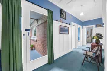 2A Bruce Street, Roslyn