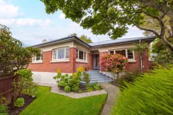 2A Bruce Street, Roslyn