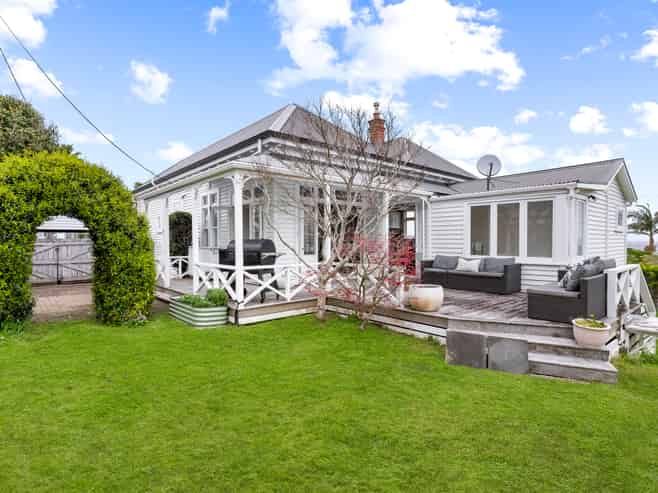 7 Colonial Road, Chatswood