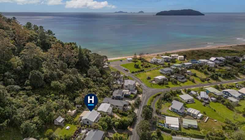 72 Ocean Beach Road, Tairua