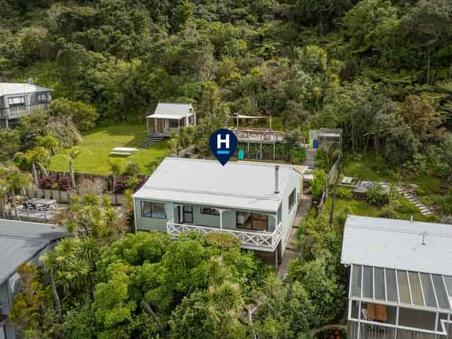 72 Ocean Beach Road, Tairua