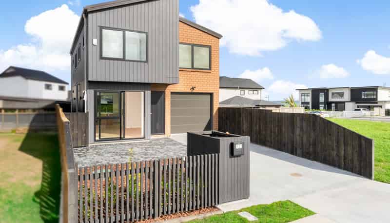 12 Harbourside Parade, Hobsonville