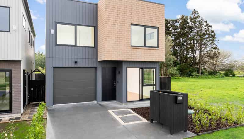 43 Picnic Point Road, Hobsonville