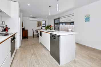1 Te Akau Place, One Tree Point