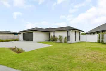 1 Te Akau Place, One Tree Point