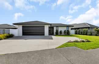 1 Te Akau Place, One Tree Point