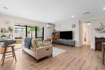 291 Mahia Road, Weymouth