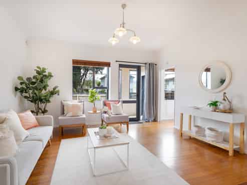 54 Athlone Crescent, Avalon