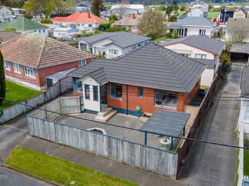 54 Athlone Crescent, Avalon