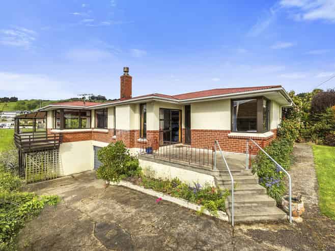 10 Weir Street, Green Island