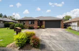 8 Grace Avenue, Cambridge