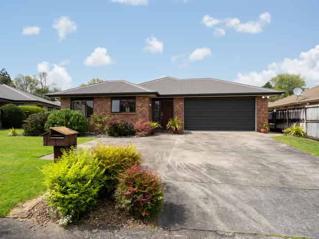 8 Grace Avenue, Cambridge