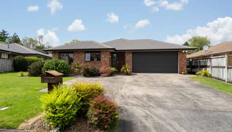 8 Grace Avenue, Cambridge