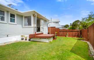 5 Cara Crescent, Paparangi
