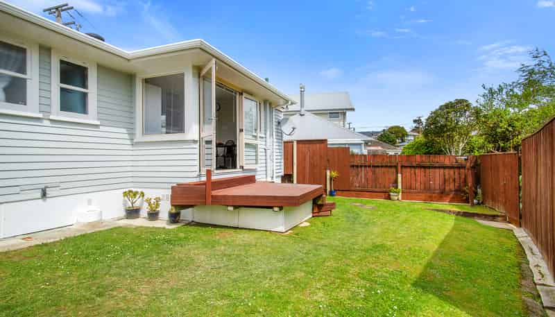 5 Cara Crescent, Paparangi