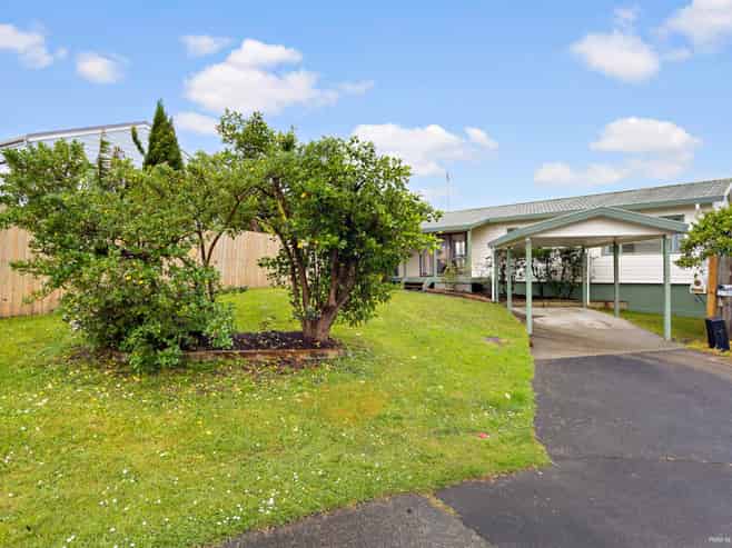 30 Loughanure Place, Massey