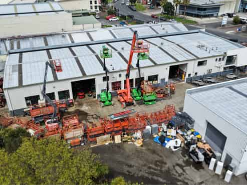 Standalone road front warehouse with secure yard