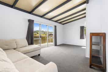 8 Ozone Road, Stanmore Bay