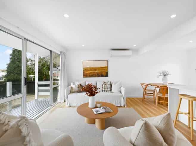 12A Madison Place, Dinsdale