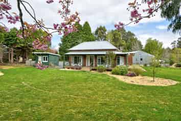 53 Pinnacle Road, Whiterigg