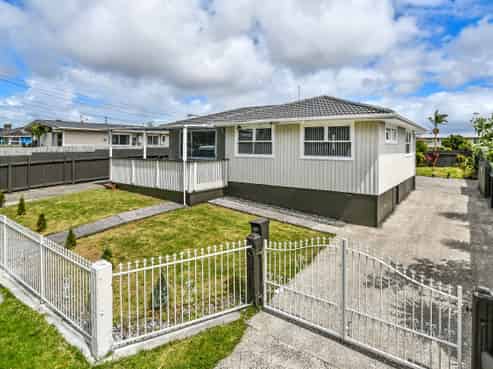 88 Preston Road, Clover Park
