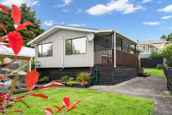79 Eden Terrace, Kamo