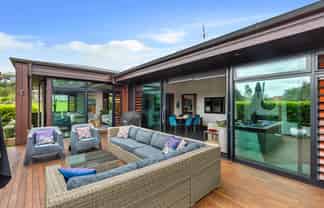 2 Caldera Close, Pyes Pa