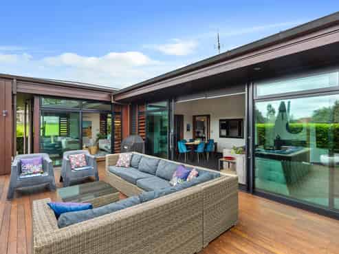 2 Caldera Close, Pyes Pa