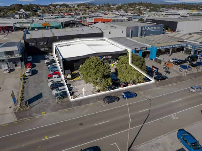 High Profile Investment - Leased to Resene Paints