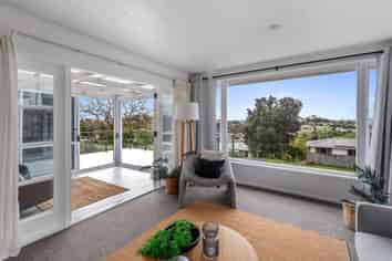 12 Ogle Crescent, Kamo