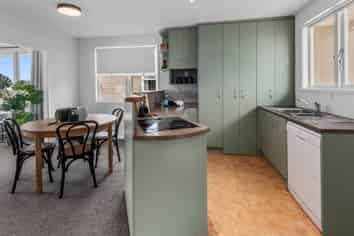 12 Ogle Crescent, Kamo