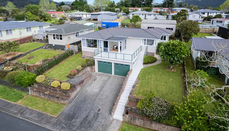 12 Ogle Crescent, Kamo