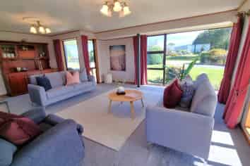 7 Drury Street West, Colac Bay