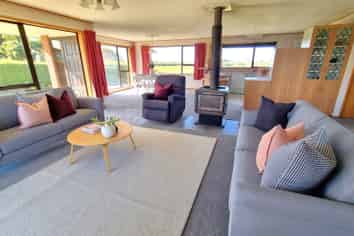 7 Drury Street West, Colac Bay