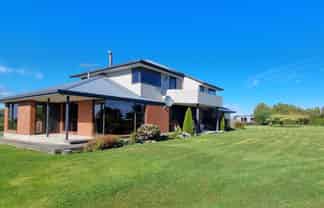 7 Drury Street West, Colac Bay