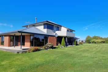 7 Drury Street West, Colac Bay