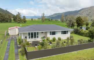 138 Waller Street, Murchison