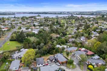 21A Sharyn Place, Brookfield