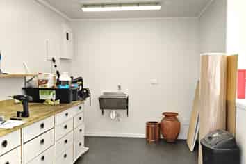 IMMACULATE WAREHOUSE / OFFICE
