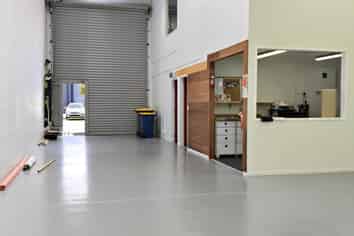 IMMACULATE WAREHOUSE / OFFICE
