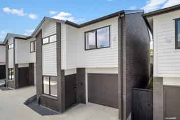 Lot 2, 4 Kyeemagh Street, Botany Downs